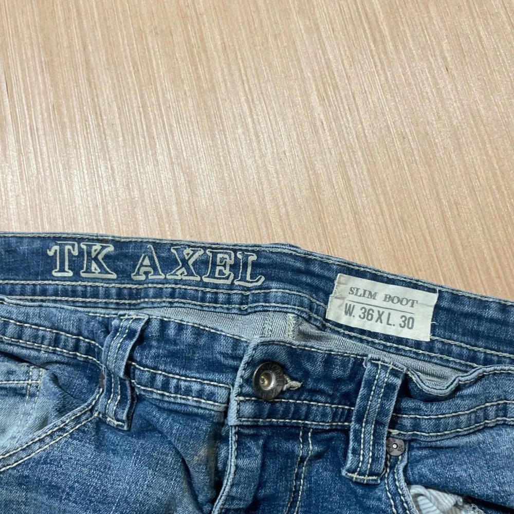 TK Axel Slim Boot Jeans Mens 36x30 Medium Wash Distressed Blue Denim